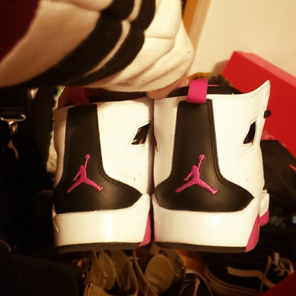 5.5Y Jordan flight school '91 girls - Picture 3 of 4